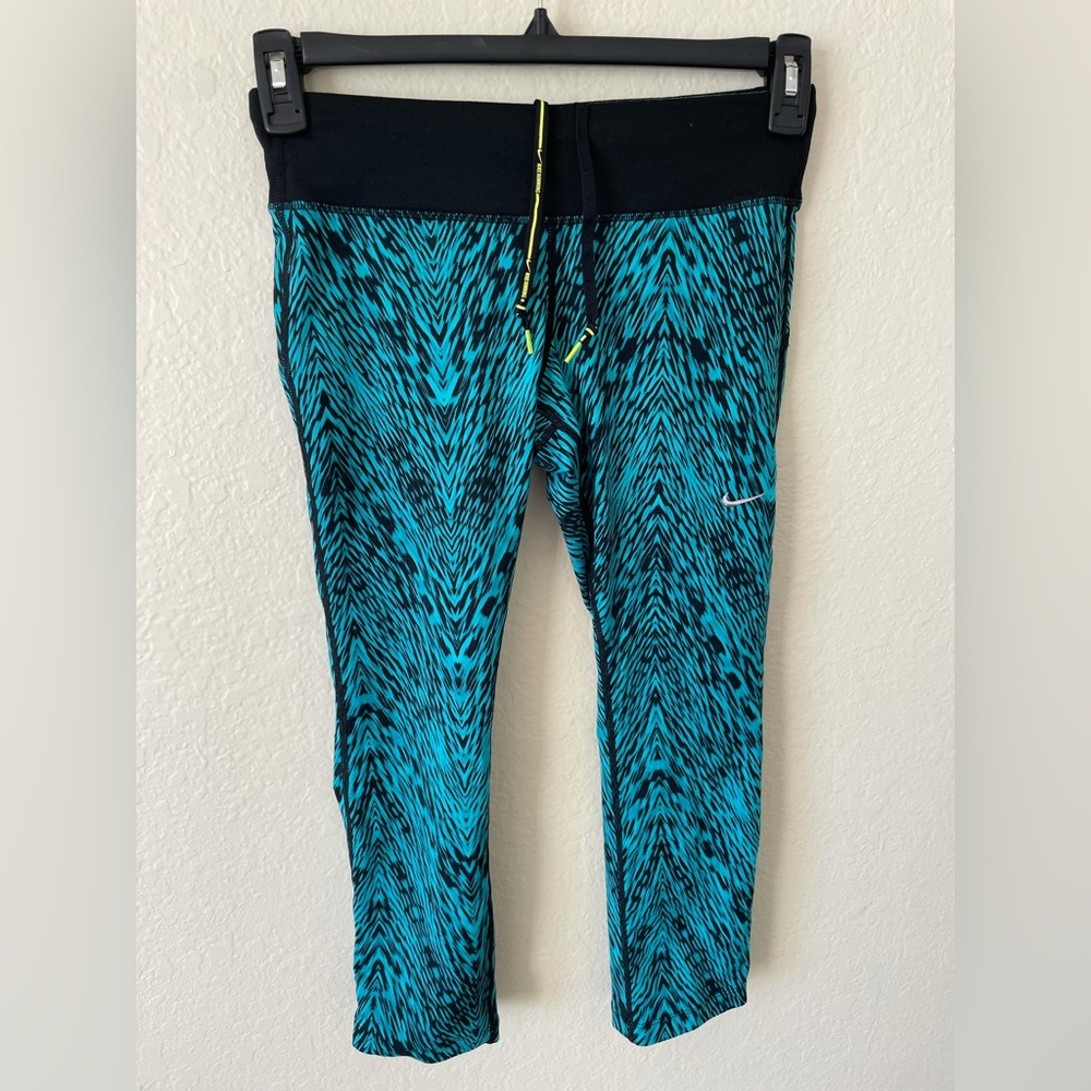 Nike cropped running tights